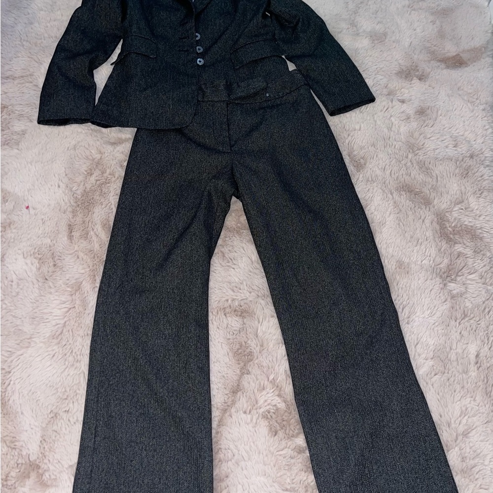 Tahari Black Pantsuit with Tailored Jacket and Wide-Leg Trousers